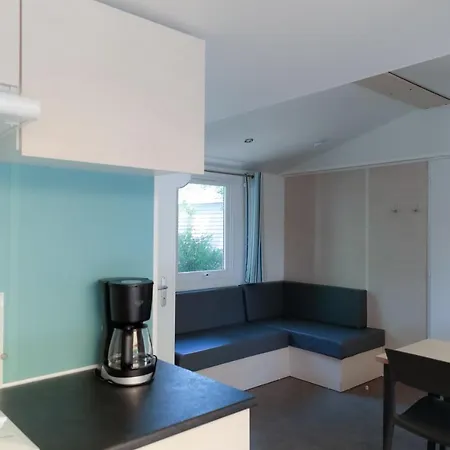 Les Ourmes Κάμπινγκ