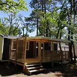 Camping Les Ourmes *