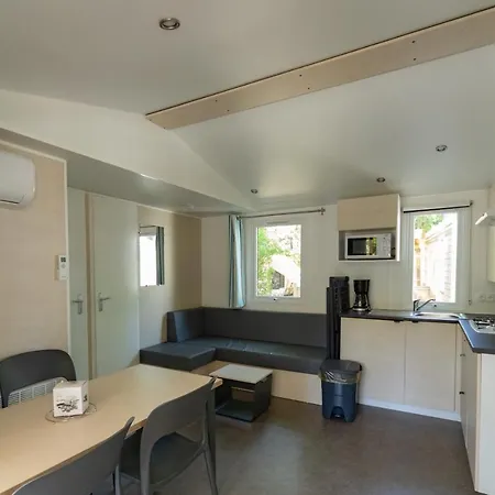 Campeggio Les Ourmes