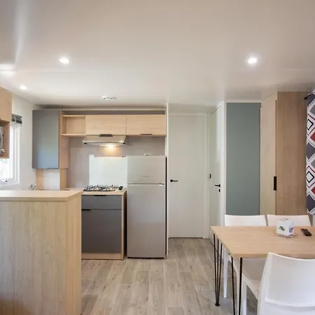 Campeggio Les Ourmes *