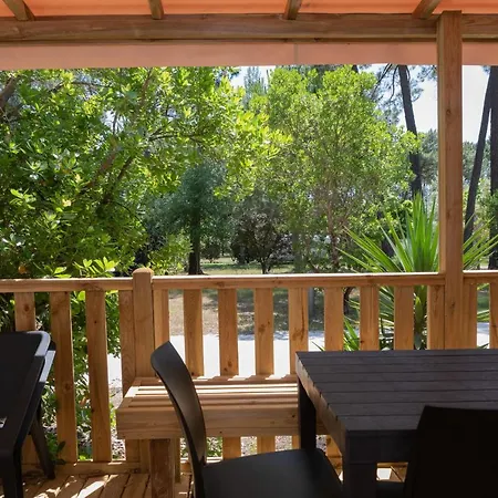 Campeggio Les Ourmes *