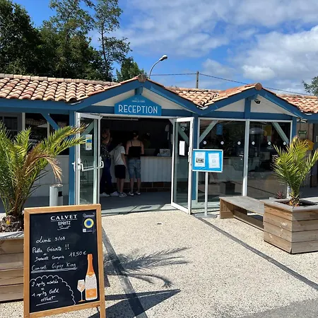 Campeggio Les Ourmes *