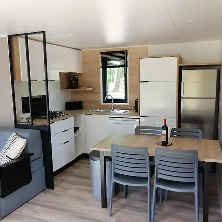 Les Ourmes Campeggio Hourtin