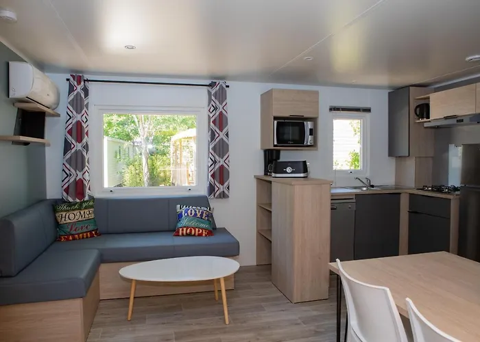 Les Ourmes Camping *