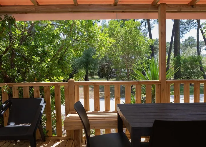 Camping Les Ourmes *