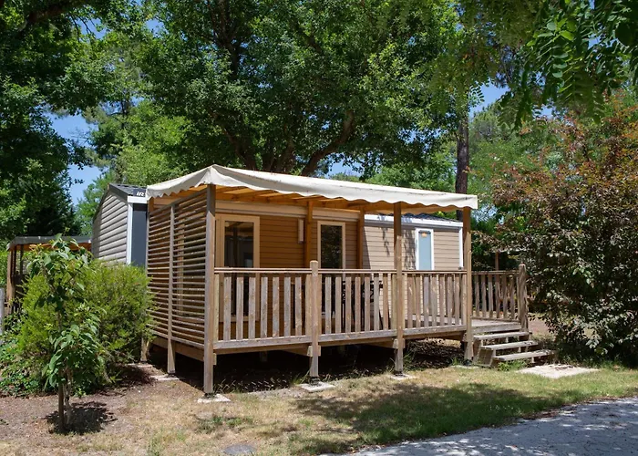 Les Ourmes Camping *