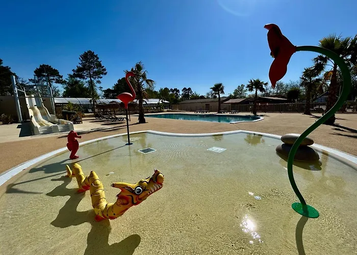 Les Ourmes Camping *