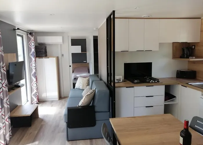 Les Ourmes Camping *